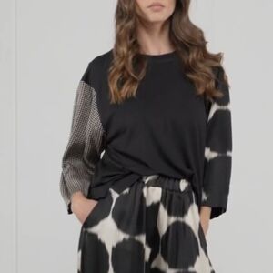 Alembika Sariah Pullover Tee In Serene Size Large